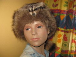 Davy Crockett hat with a face!!